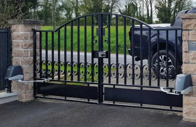 Ditec electric gate motors cover sliding, swing and barrier systems suited for reliable daily use on the Gold Coast